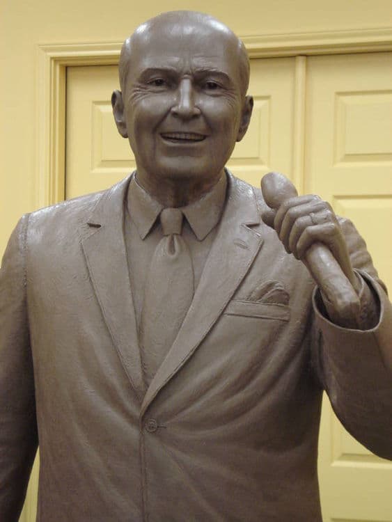 Monuments - Andy and Joan Horner - Thumbnail 4