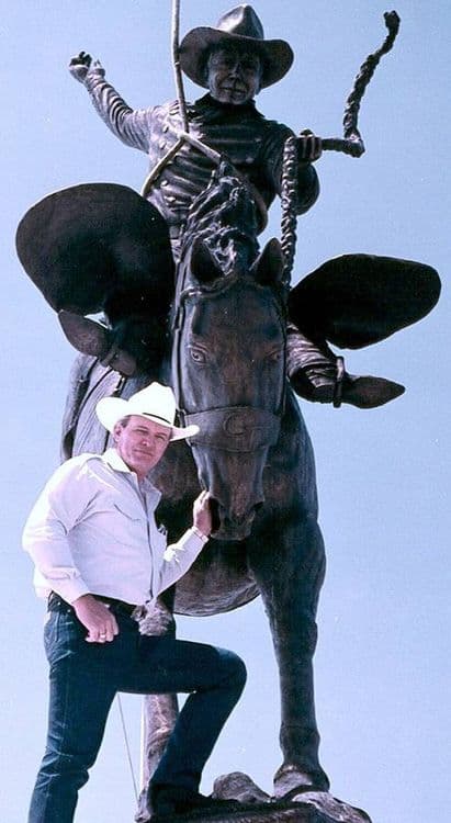 Monuments - The Champ - Thumbnail 2