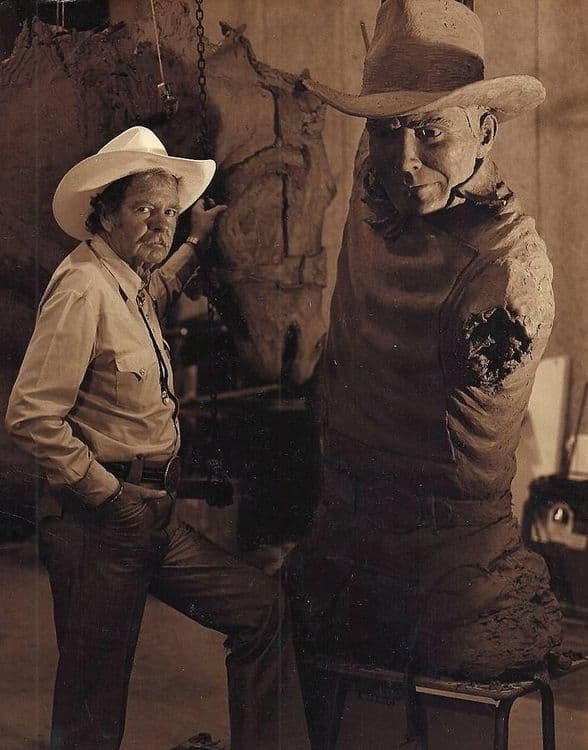 Monuments - The Champ - Thumbnail 4